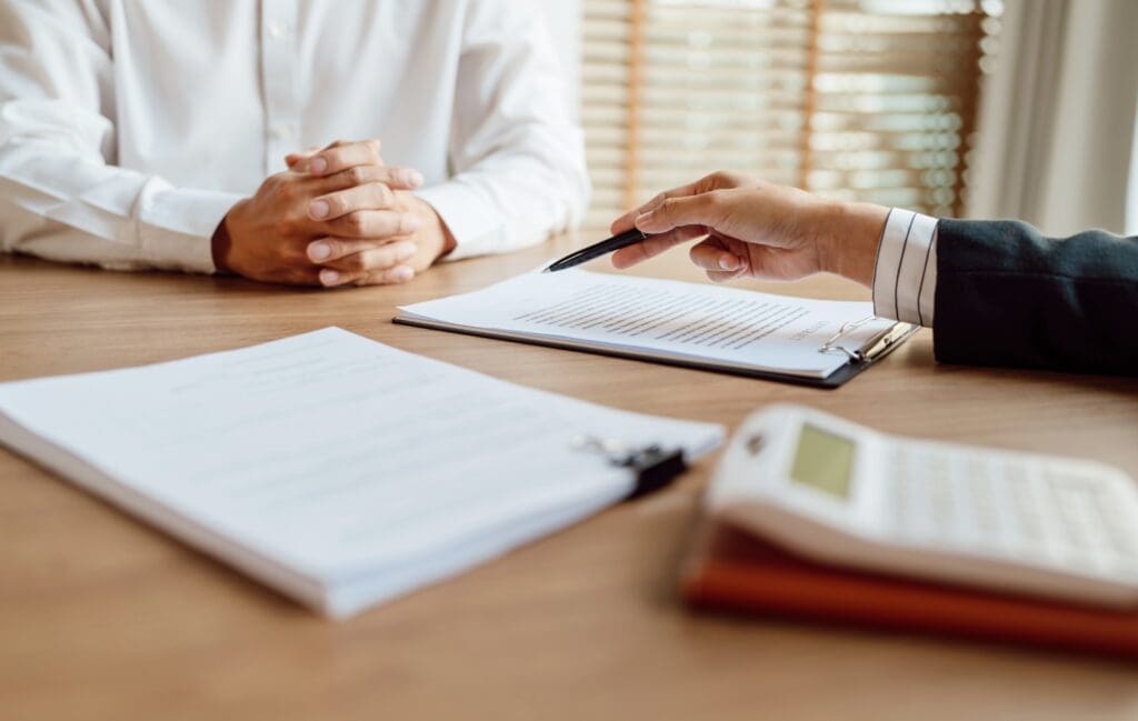 Contrat d'assurance professionnelle et clauses de garantie