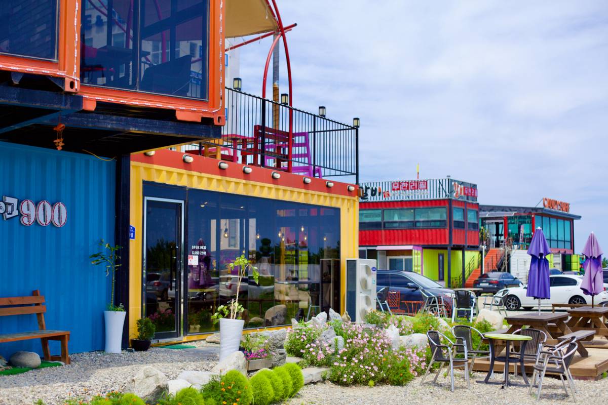 Stockage, chantier ou habitat : le container maritime qu'il vous faut