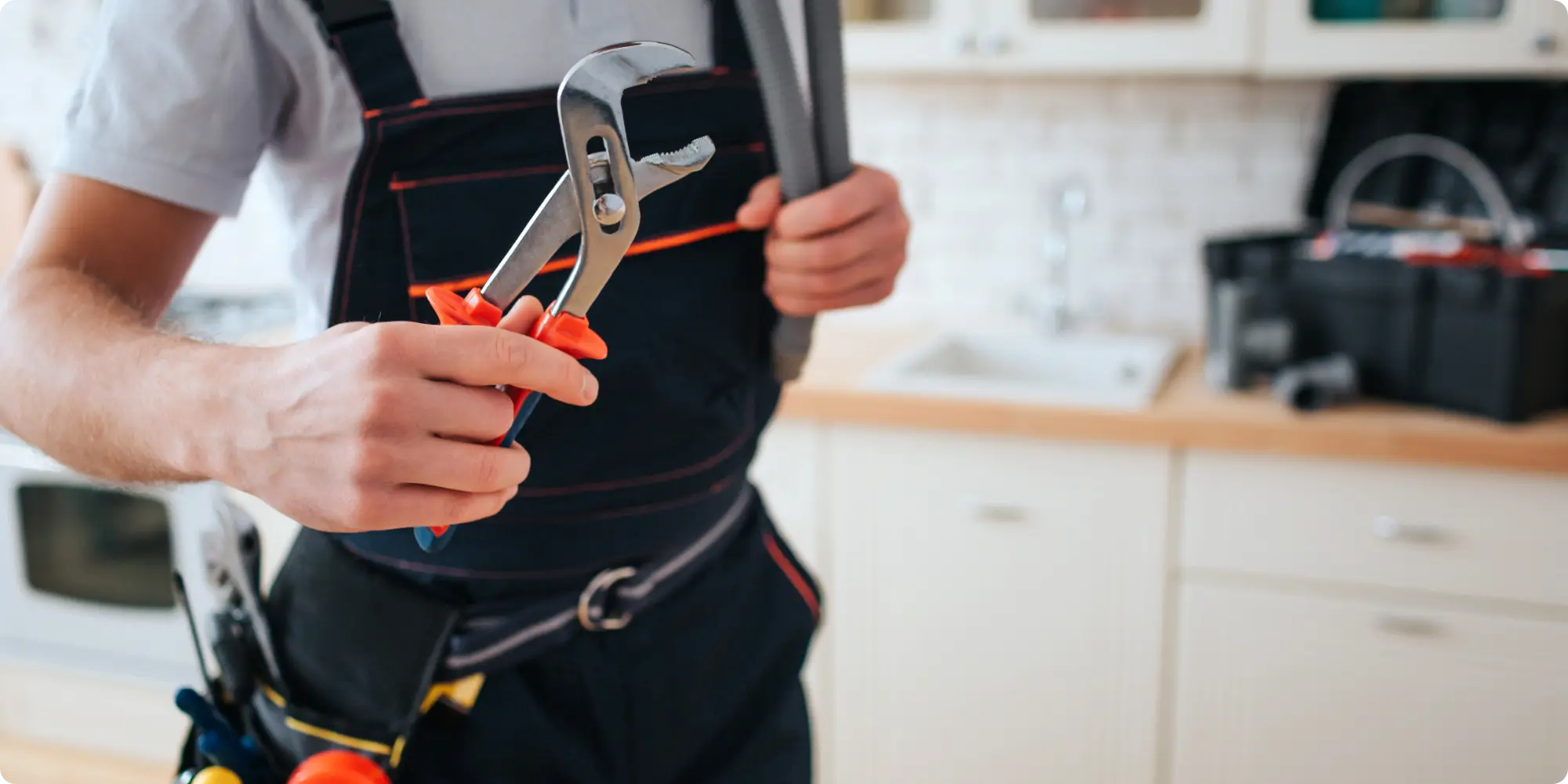 Artisans et petits entrepreneurs : pourquoi le budget bricolage mérite une ligne dans votre compta