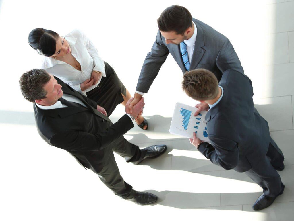 Assurance, immo, fournisseurs : où les entrepreneurs trouvent vraiment leurs infos