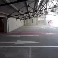 découvrez notre parking sécurisé situé à proximité de la bourse, idéal pour un stationnement pratique et rapide au cœur de la ville.