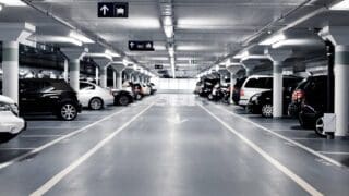 trouvez un parking proche de la bourse pour stationner facilement et profiter de la ville sans stress. options sécurisées et accessibles à prix compétitifs.