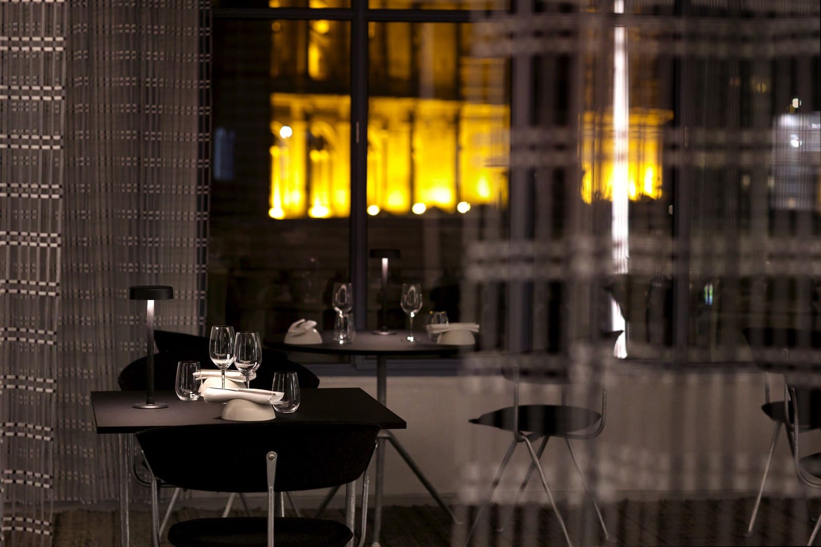découvrez notre restaurant situé près de la bourse du commerce à paris, offrant une cuisine raffinée dans un cadre historique et élégant. réservez votre table dès maintenant pour une expérience culinaire unique au cœur de la capitale.