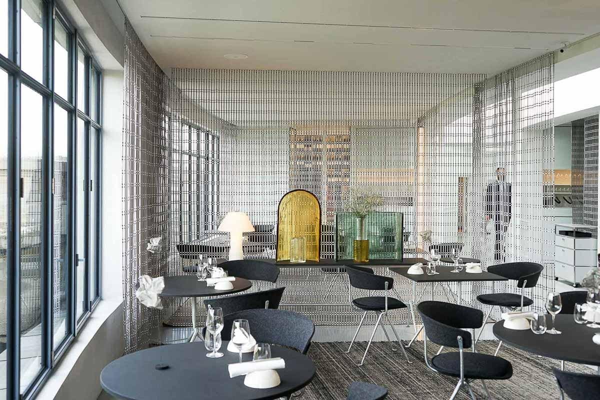 découvrez notre restaurant situé près de la bourse du commerce à paris, offrant une cuisine raffinée dans un cadre élégant au cœur de la capitale.